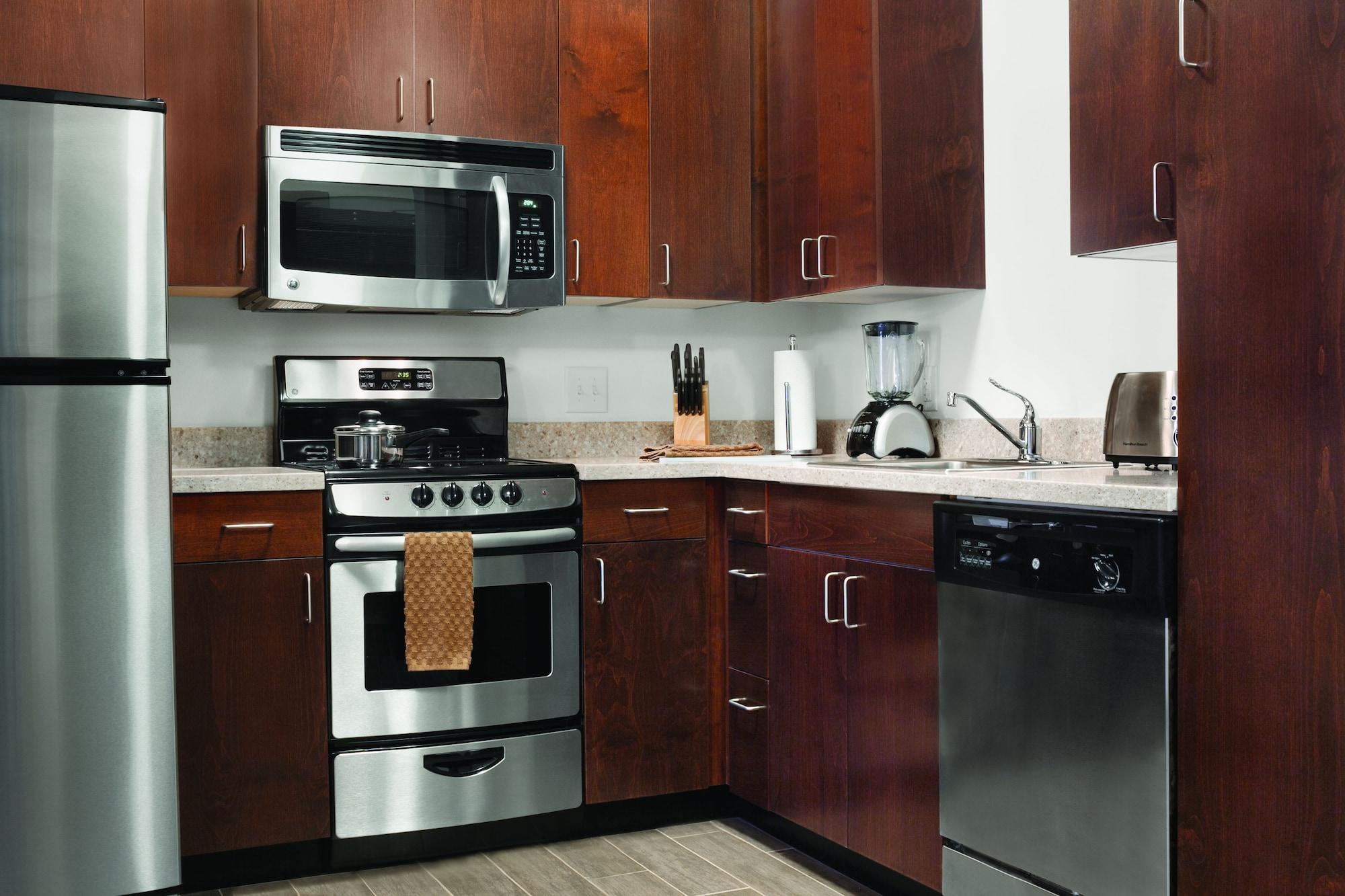 Hyatt House Minot- North Dakota Hotel 3*